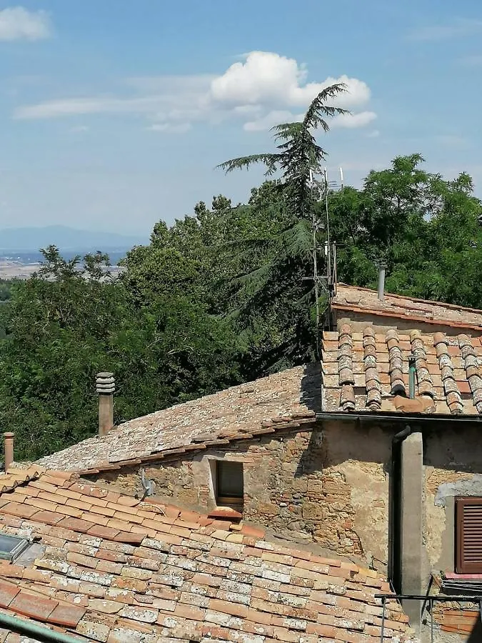 Camere La Torre Volterra 0*,