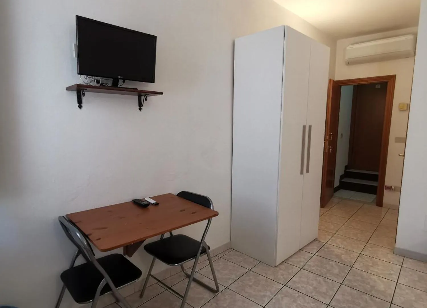 Camere La Torre Volterra 0*,  Italy